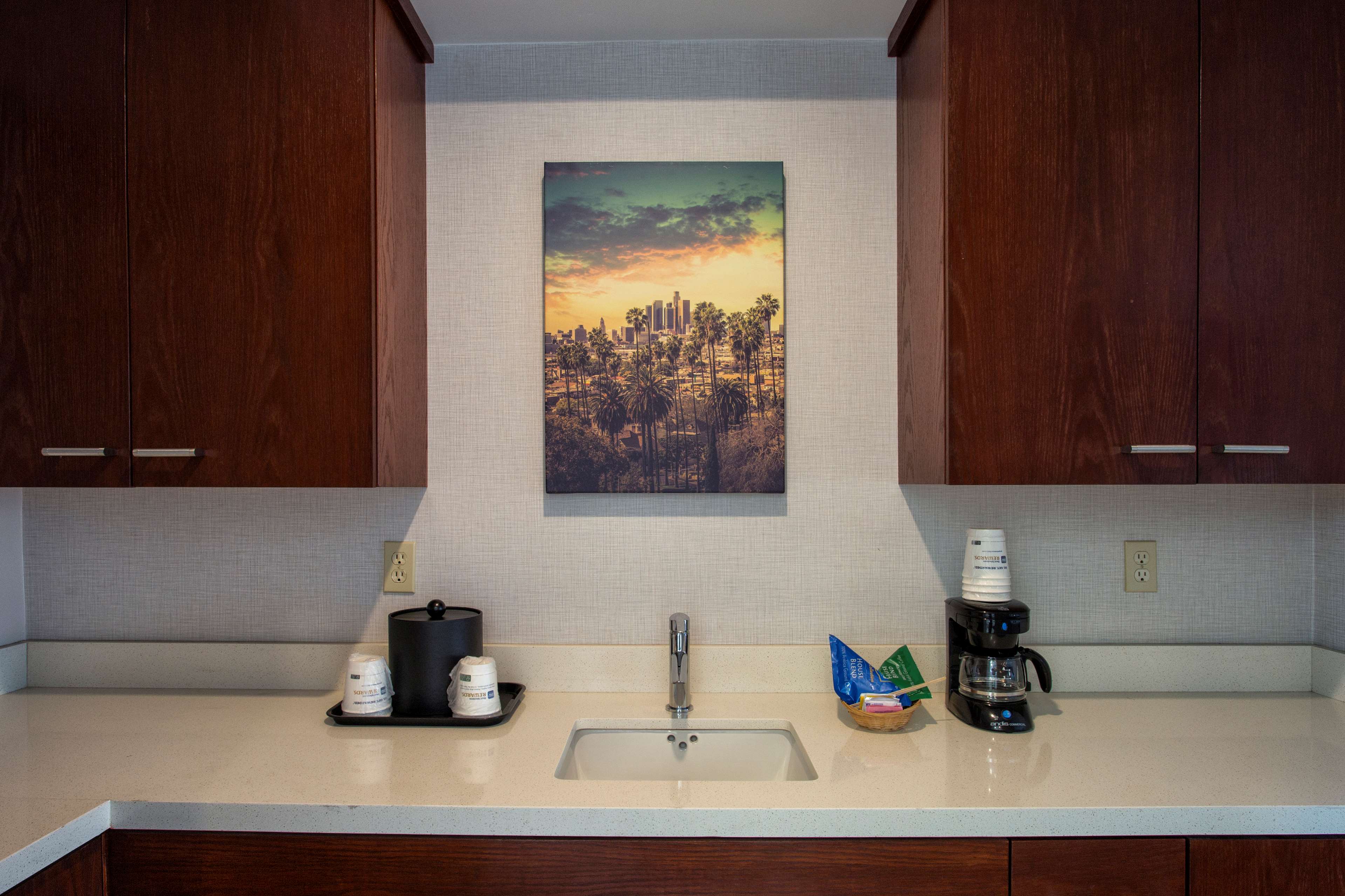 SureStay Hotel by Best Western Santa Monica Photo