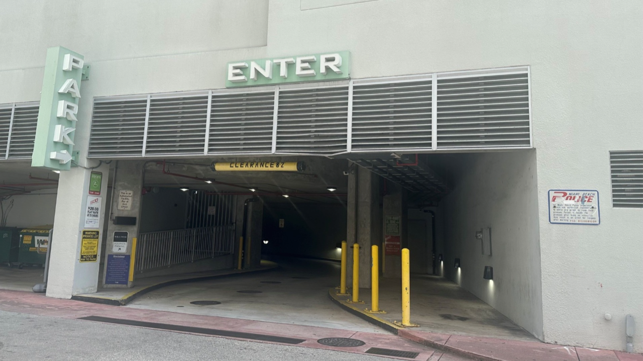 LAZ Parking - 500 Collins Avenue