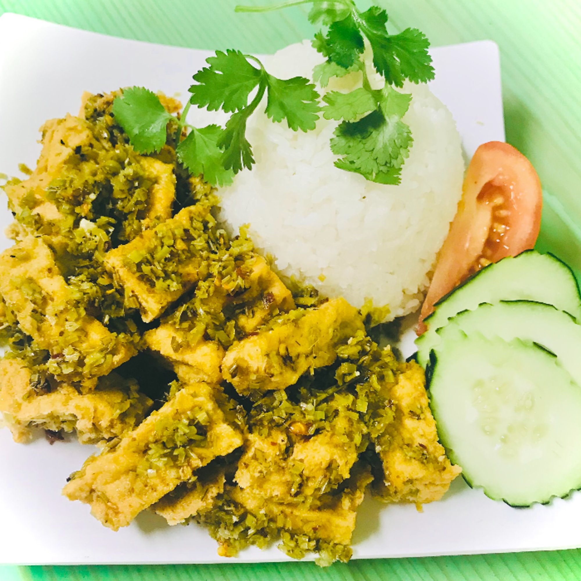 E15. Lemongrass Tofu (Đậu Hủ Xã Ớt)