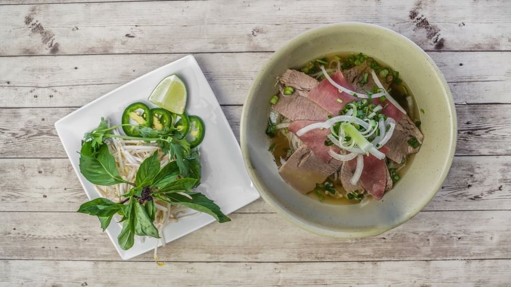 P5: Rare Steak & Brisket - Tai Nam