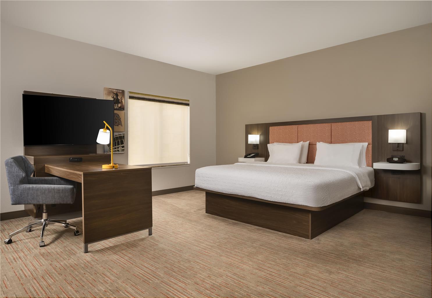 Hampton Inn & Suites Mansfield Image