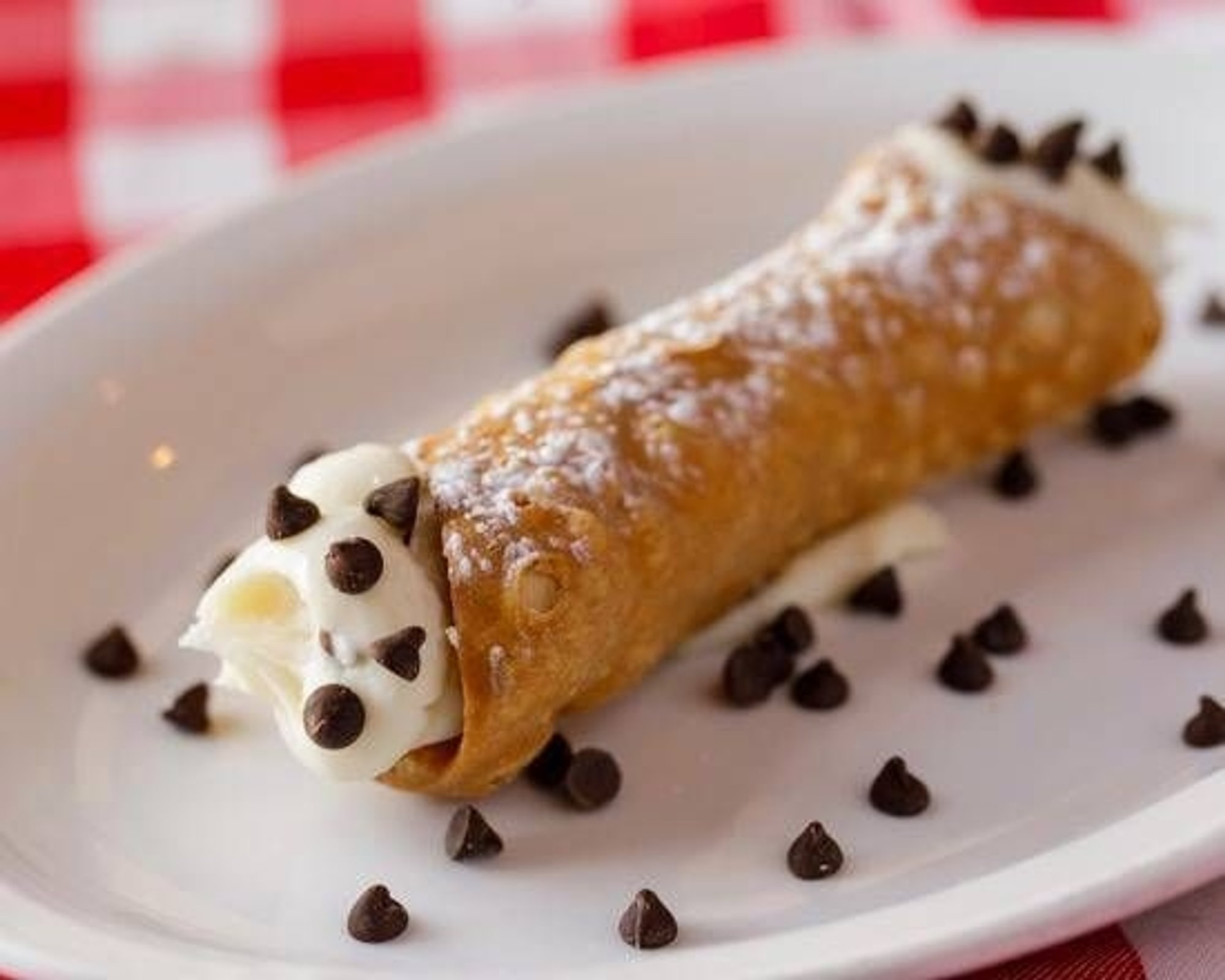 Traditional Cannoli