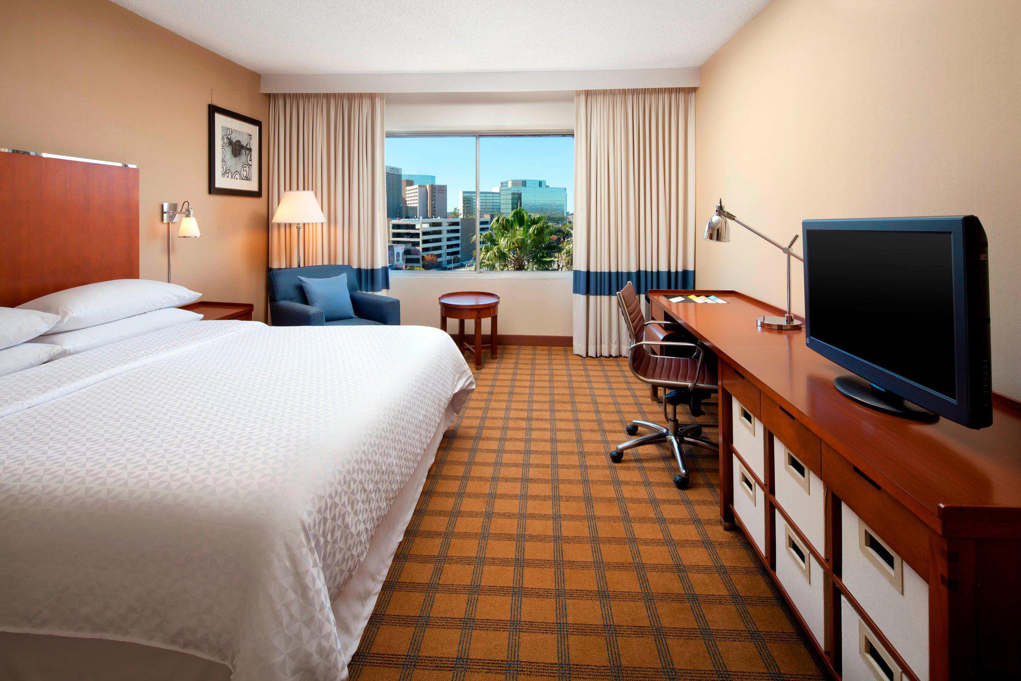 Four Points by Sheraton Los Angeles International Airport Photo