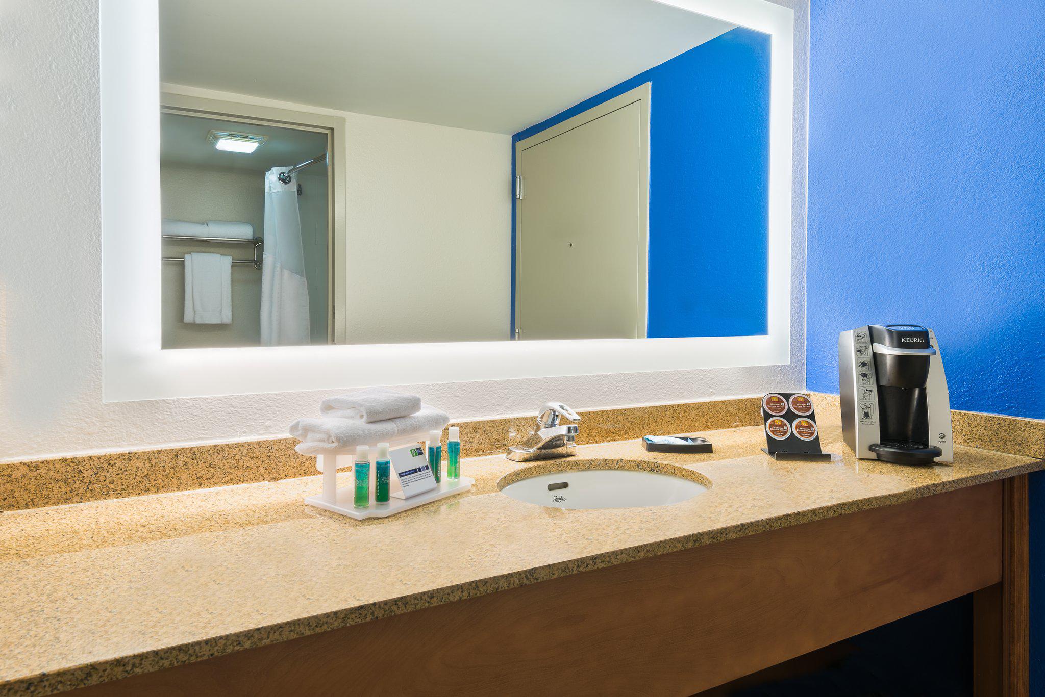 Holiday Inn Express Miami Airport Doral Area Photo