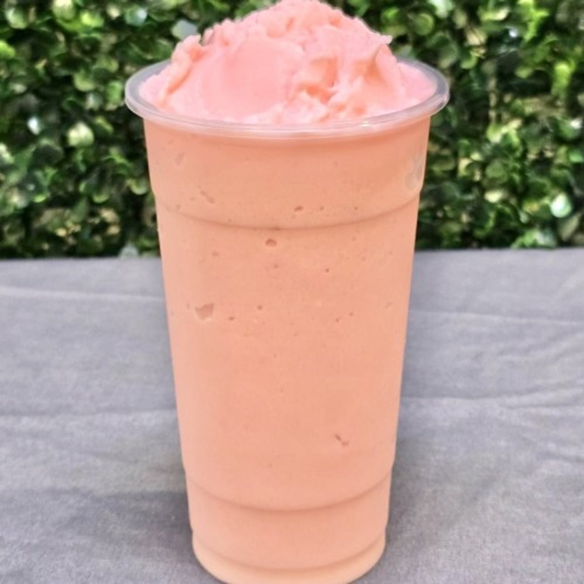 strawberry Smoothie (Only Large Size)