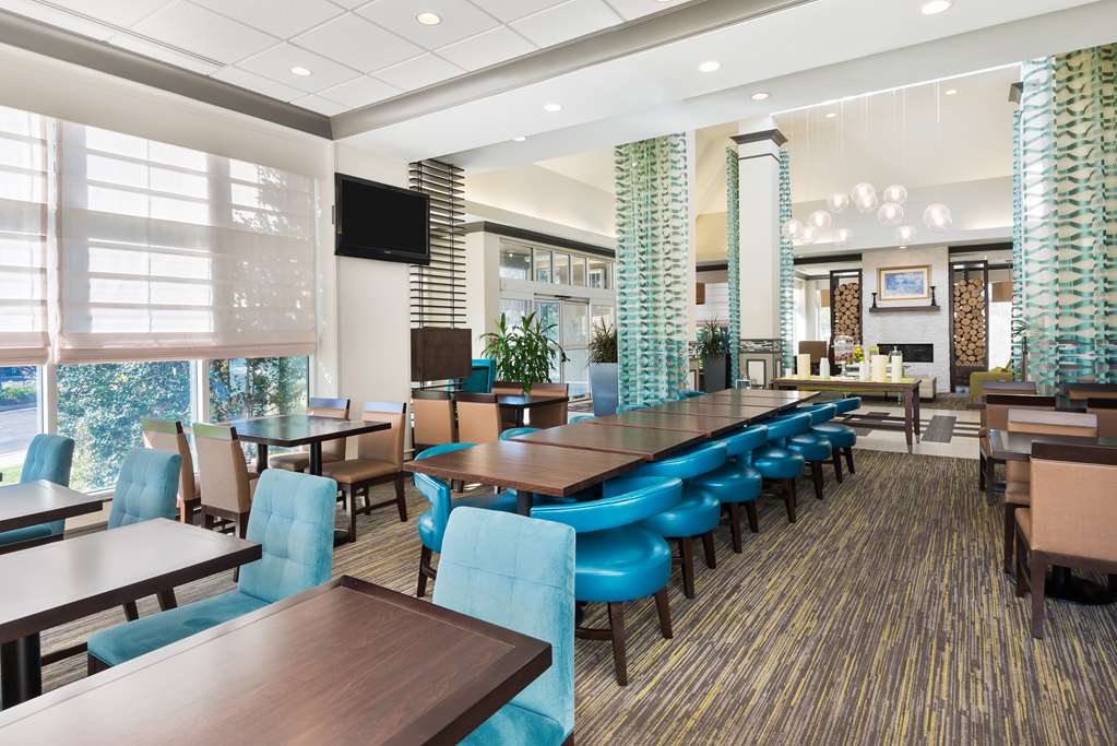 Hilton Garden Inn Westbury Image