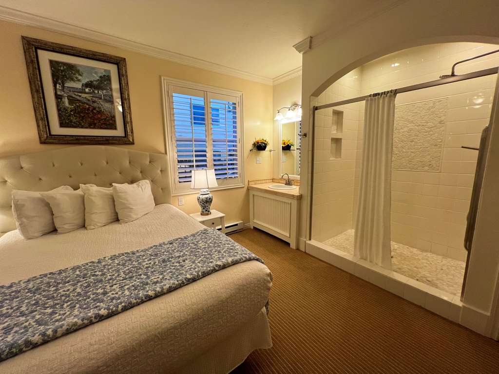 Best Western Grandma's Feather Bed Image