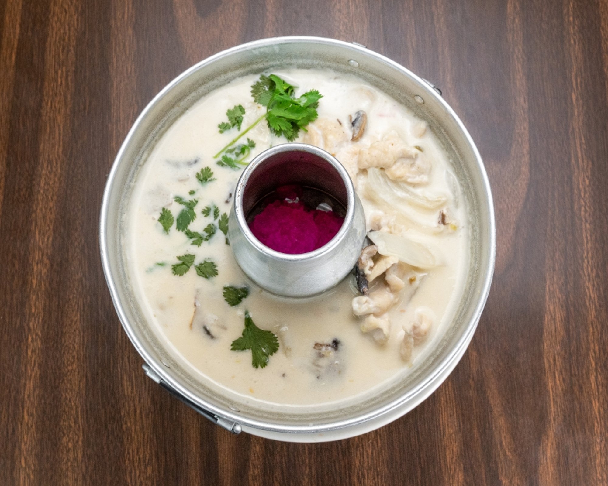 S4: Tom Kha