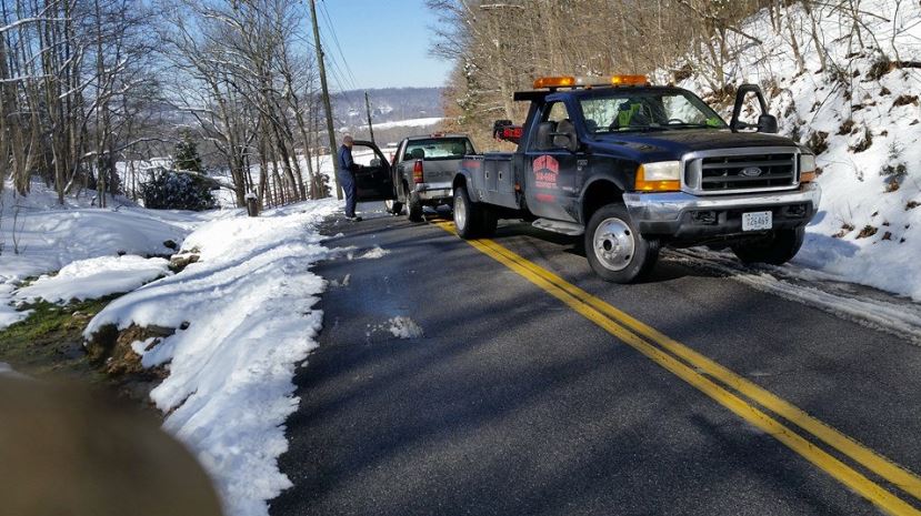 Steve's Towing Photo