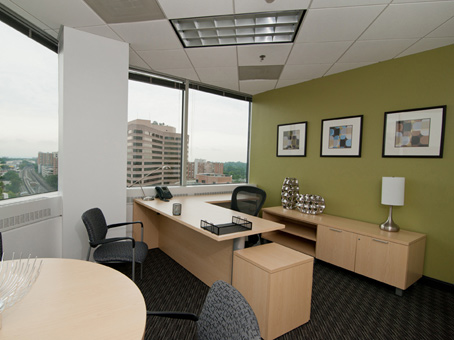 Regus - Maryland, Silver Spring - Metro Plaza II Photo