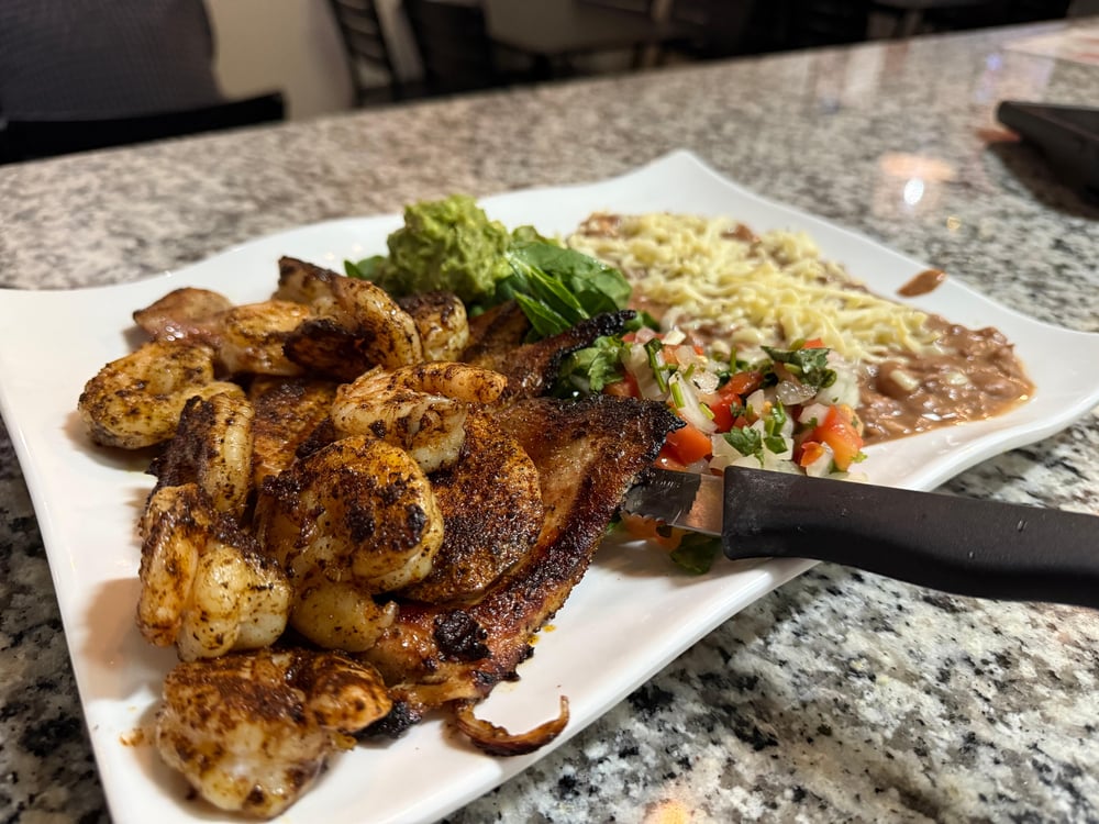 Carne Asada y Camaron