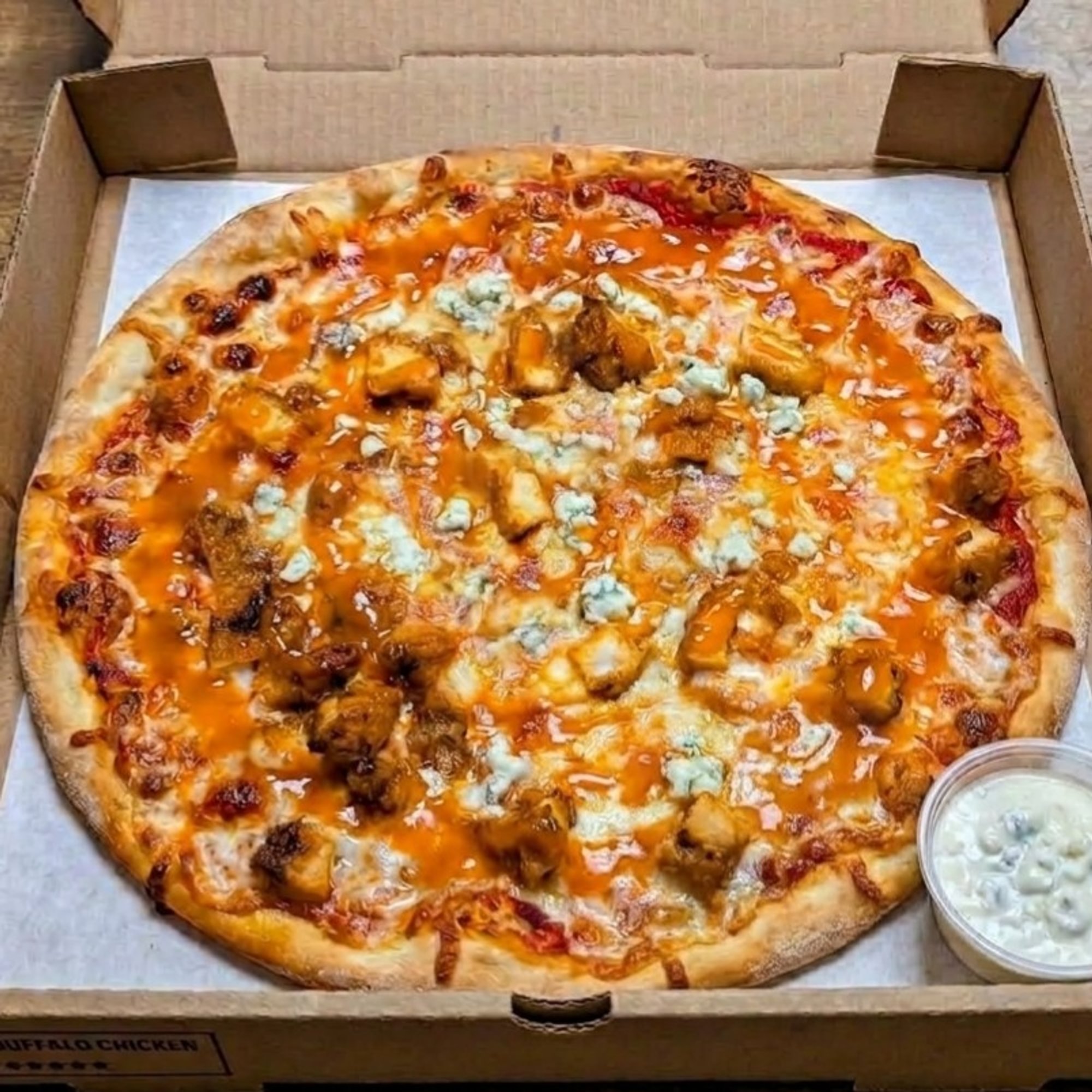 MEDIUM BUFFALO CHICKEN PIZZA
