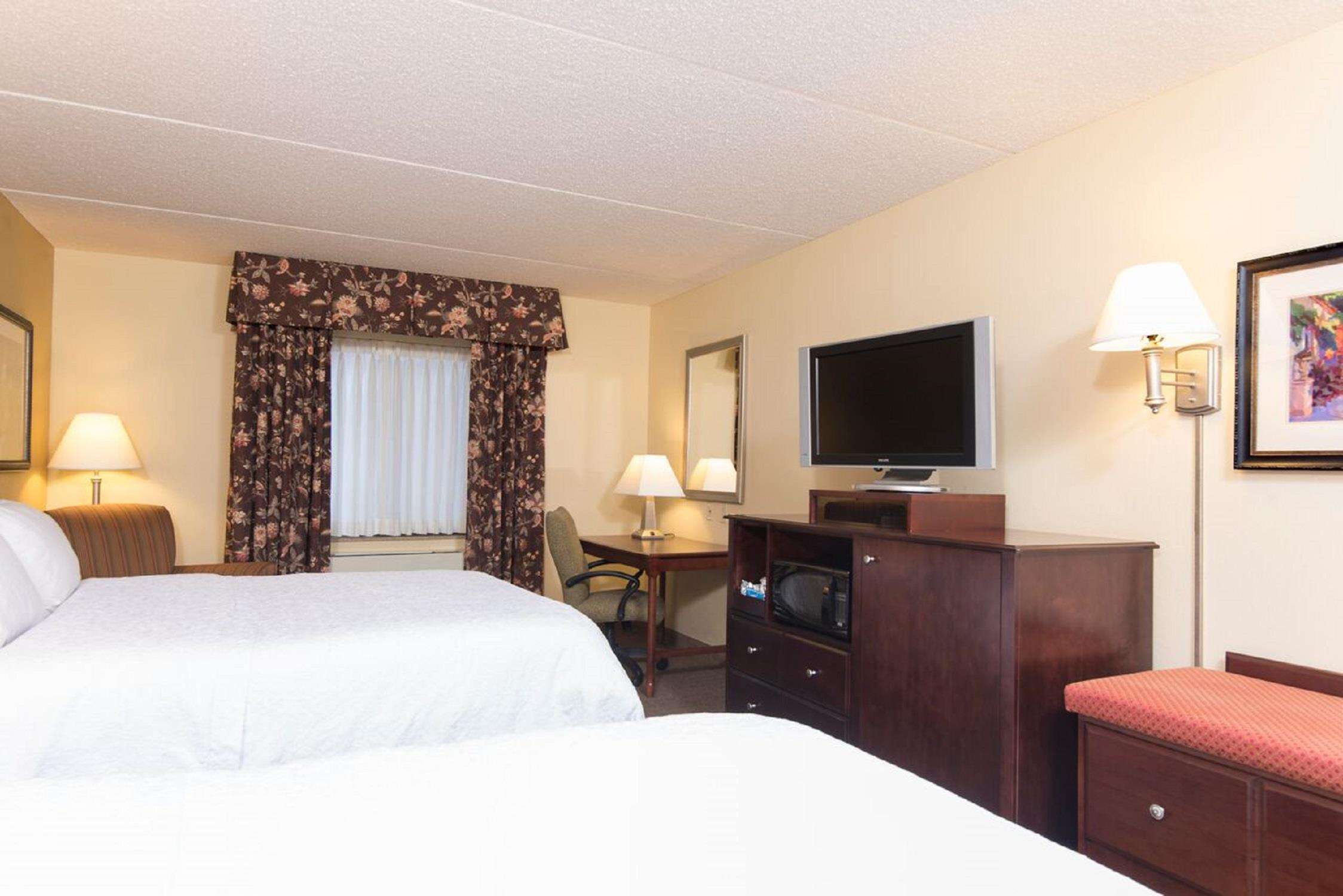 Hampton Inn Schenectady Photo