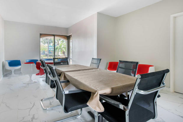 Images Clarion Inn & Suites