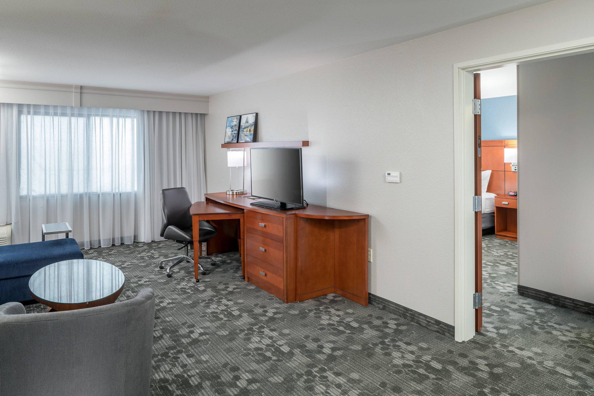 Courtyard by Marriott Austin North/Parmer Lane Photo