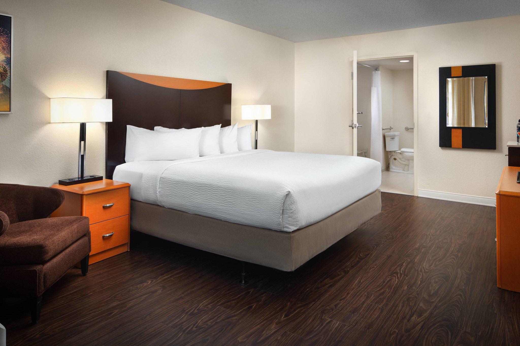 Fairfield by Marriott Anaheim Resort Photo