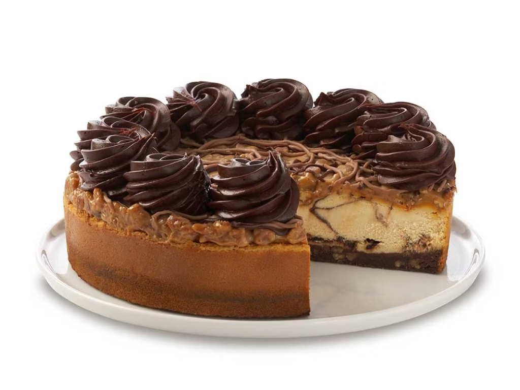 CARAMEL PECAN TURTLE CHEESECAKE (CHEESECAKE FACTORY)