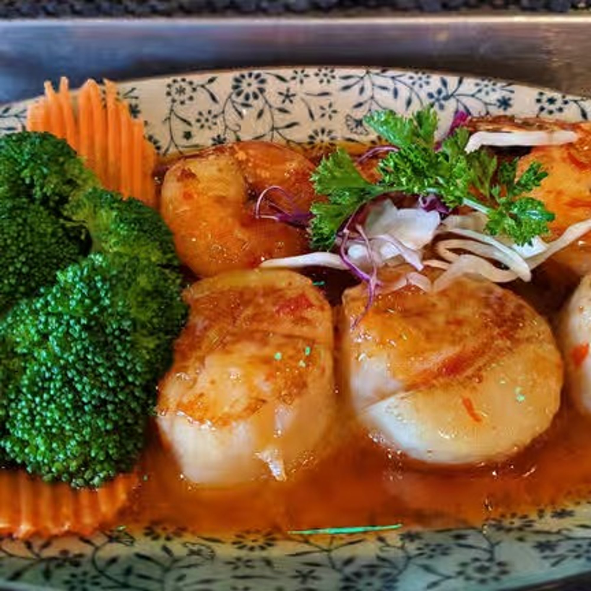 Jumbo Prawn & Scallop