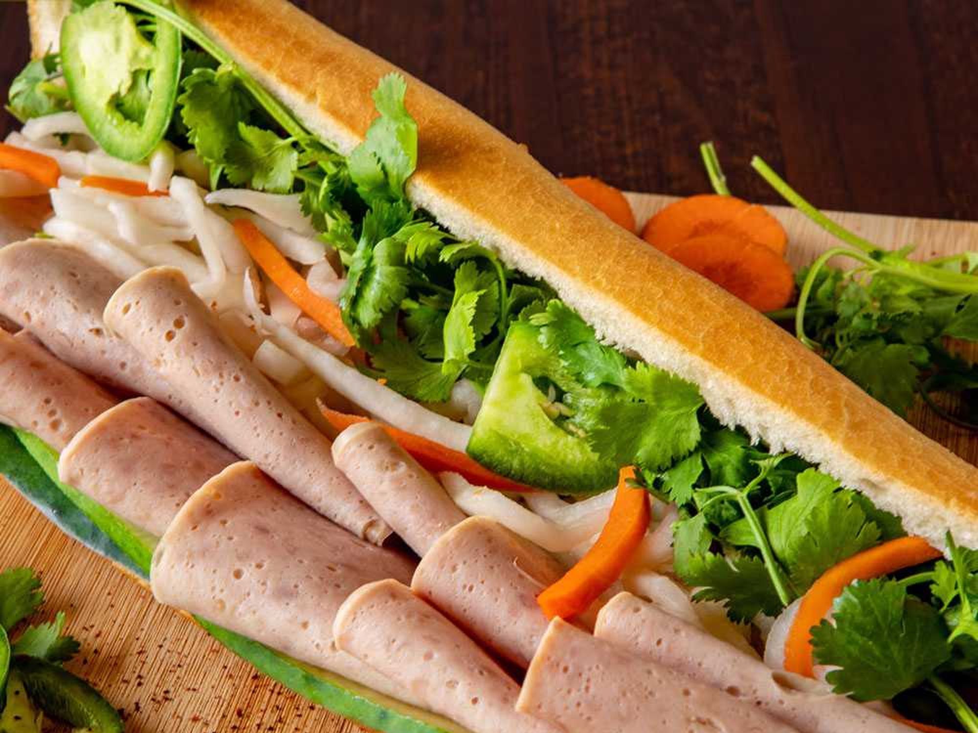Banh Mi *Pate Pork Roll / Bánh Mì Patê Chả Lụa*