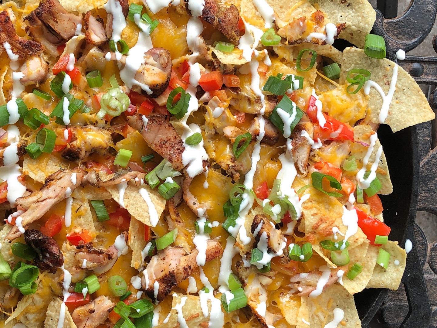 NACHOS WITH CHICKEN