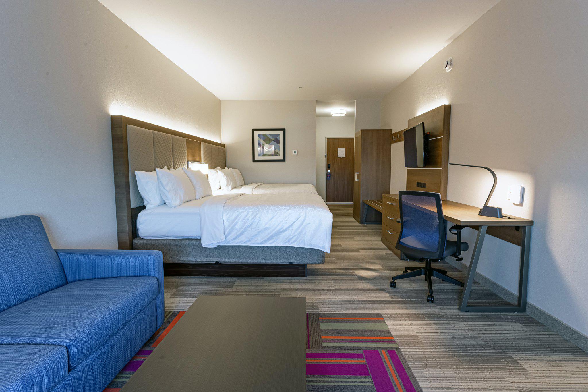 Holiday Inn Express & Suites Columbus - Worthington Photo