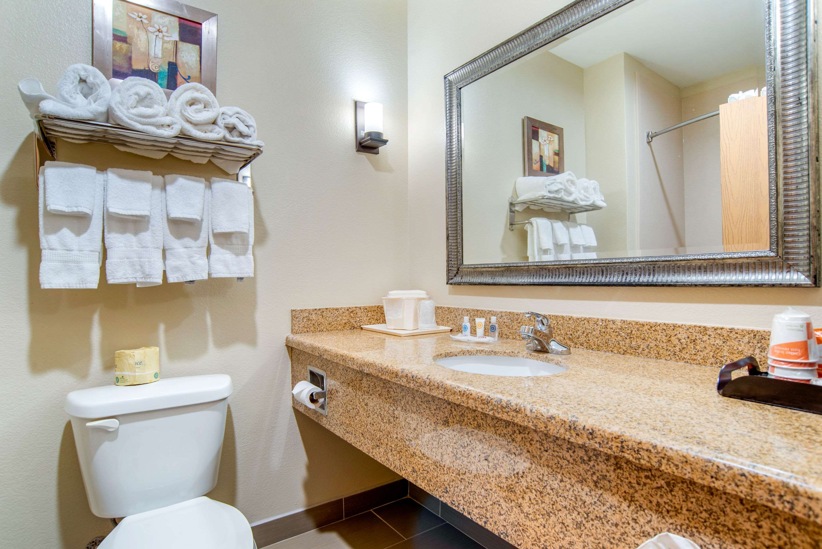 Comfort Suites Photo