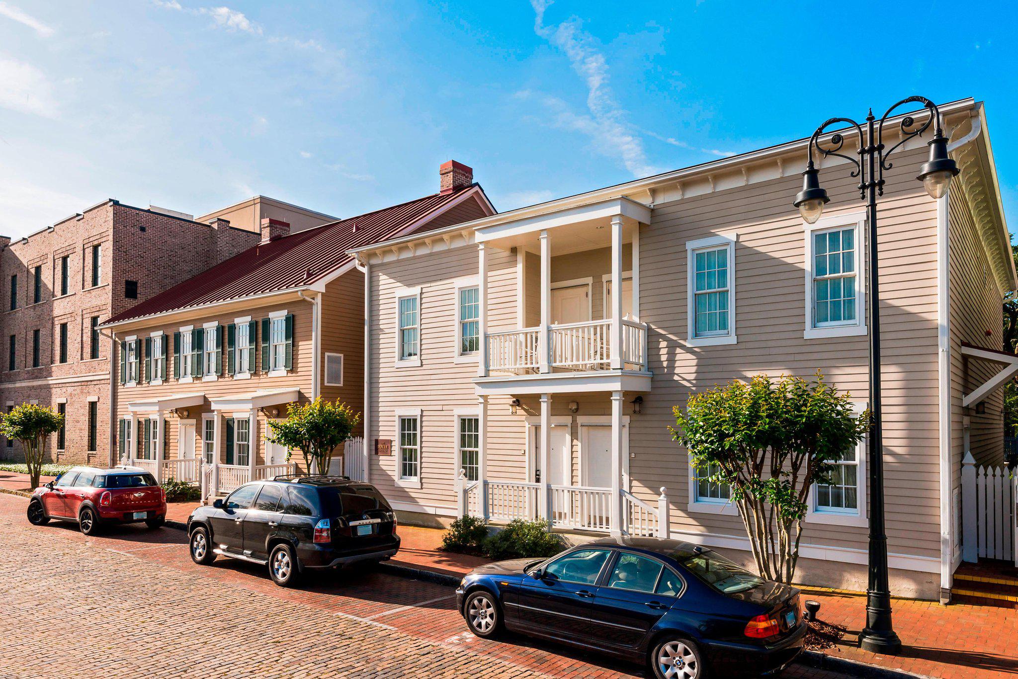 Residence Inn by Marriott Savannah Downtown/Historic District Photo