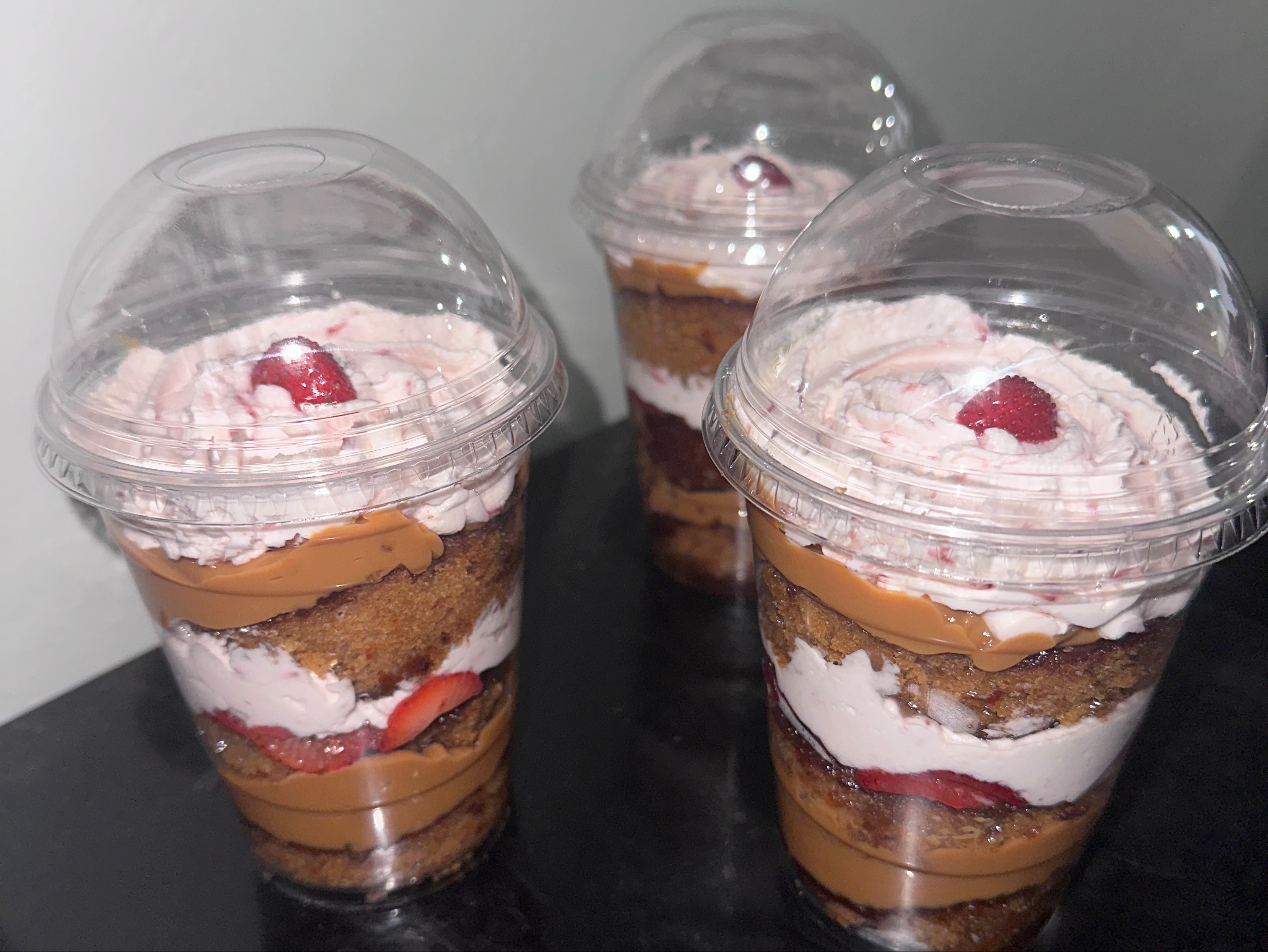 Cuchareable de dulce de leche y fresas