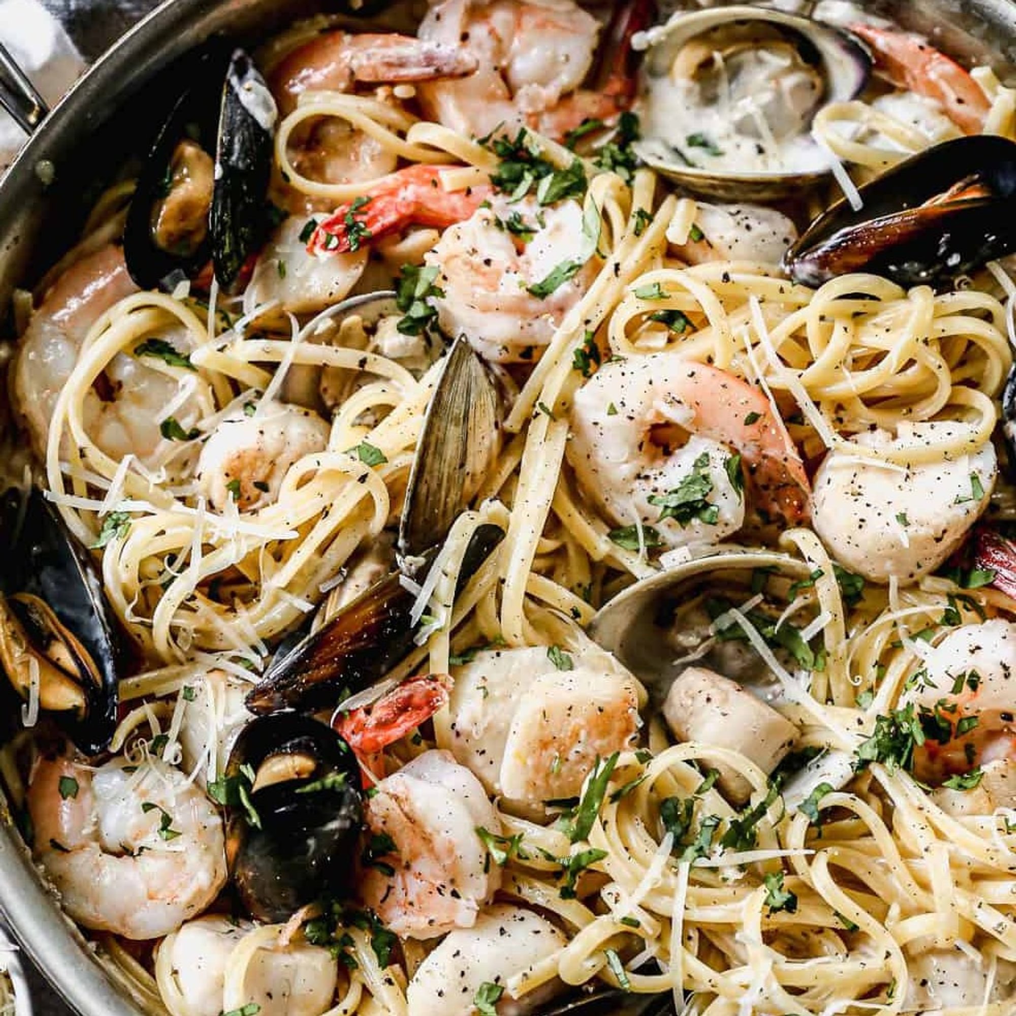 Linguine c/ Marisco Em Molho Verde