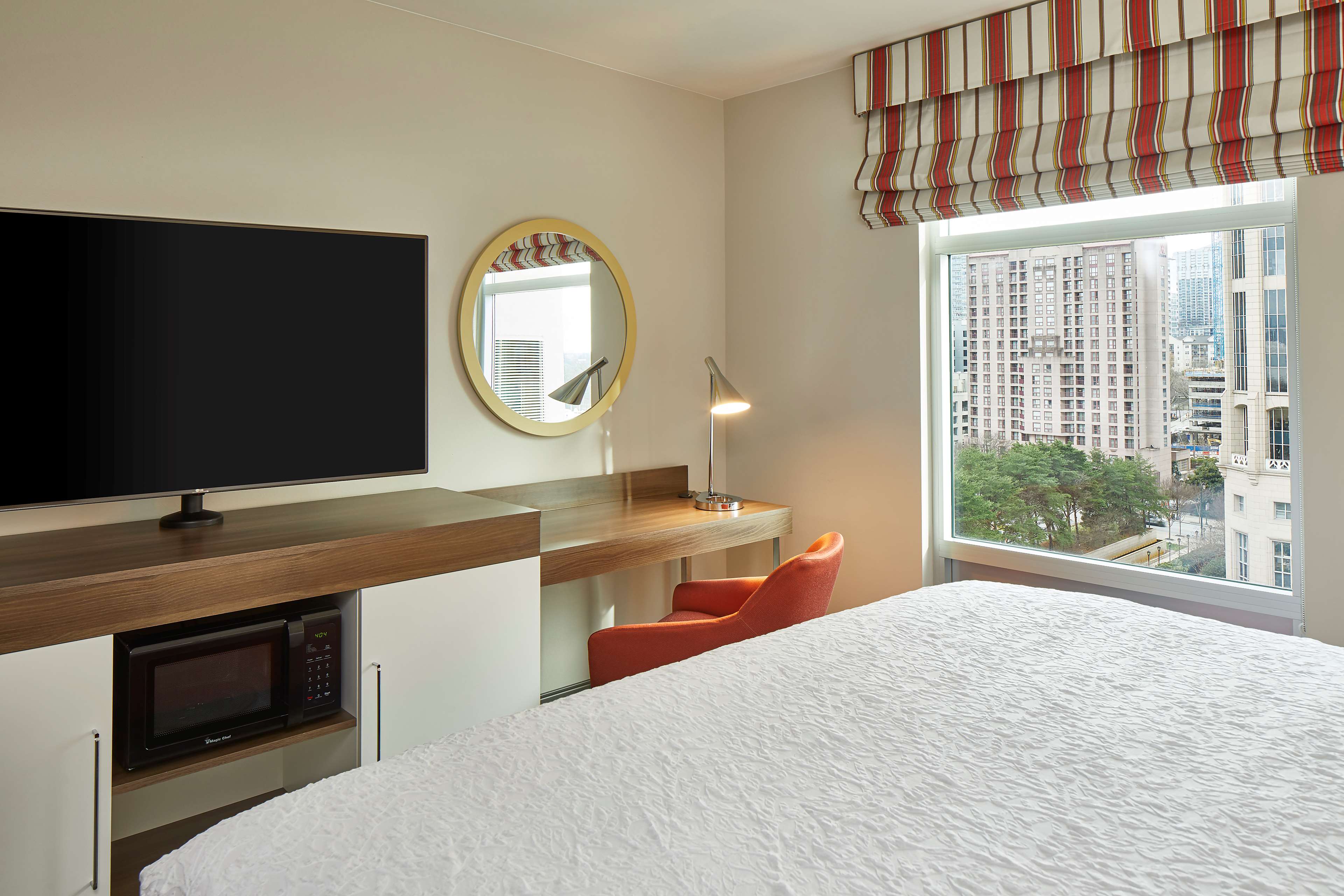 Hampton Inn & Suites Atlanta Midtown Photo