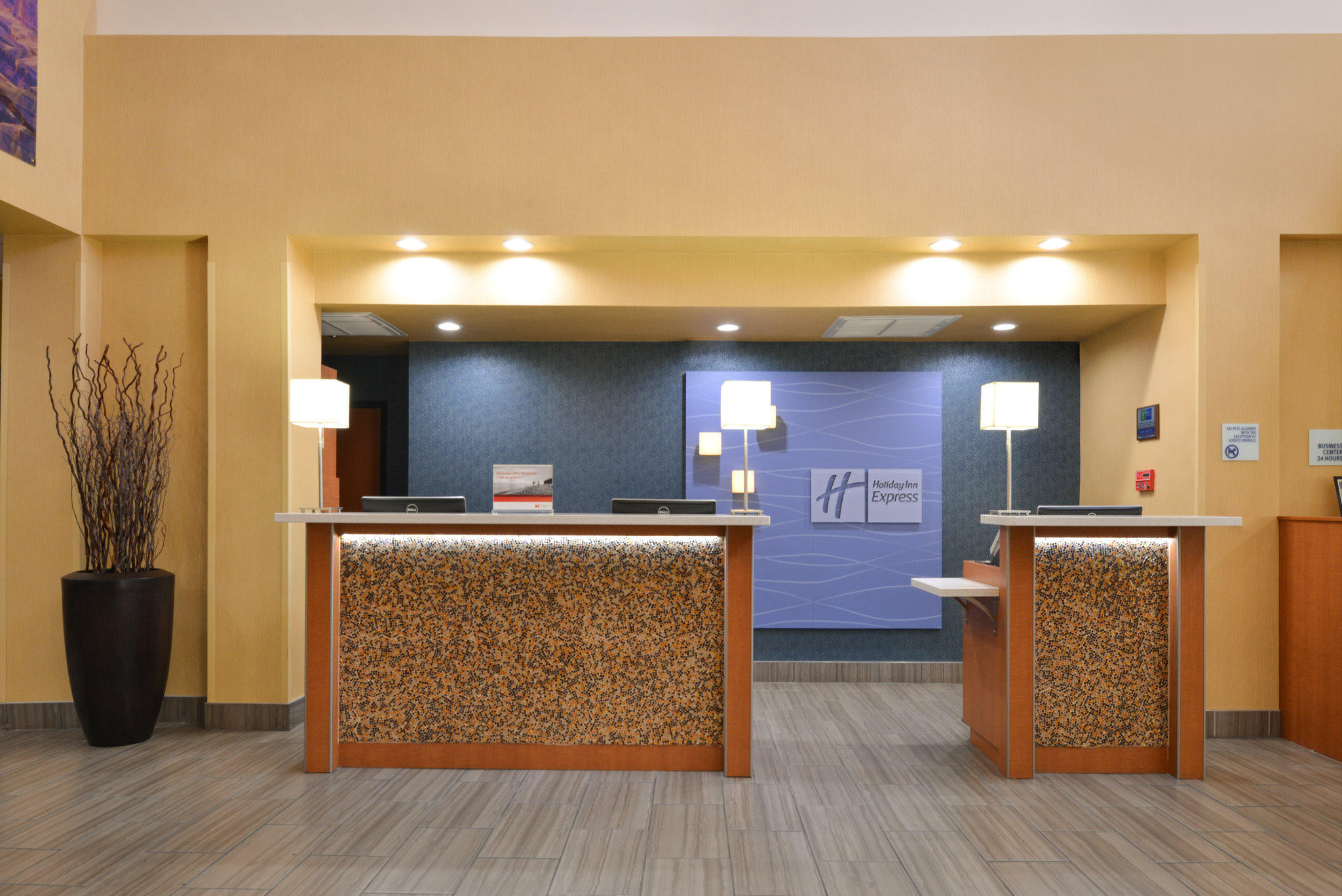 Holiday Inn Express Flagstaff Photo