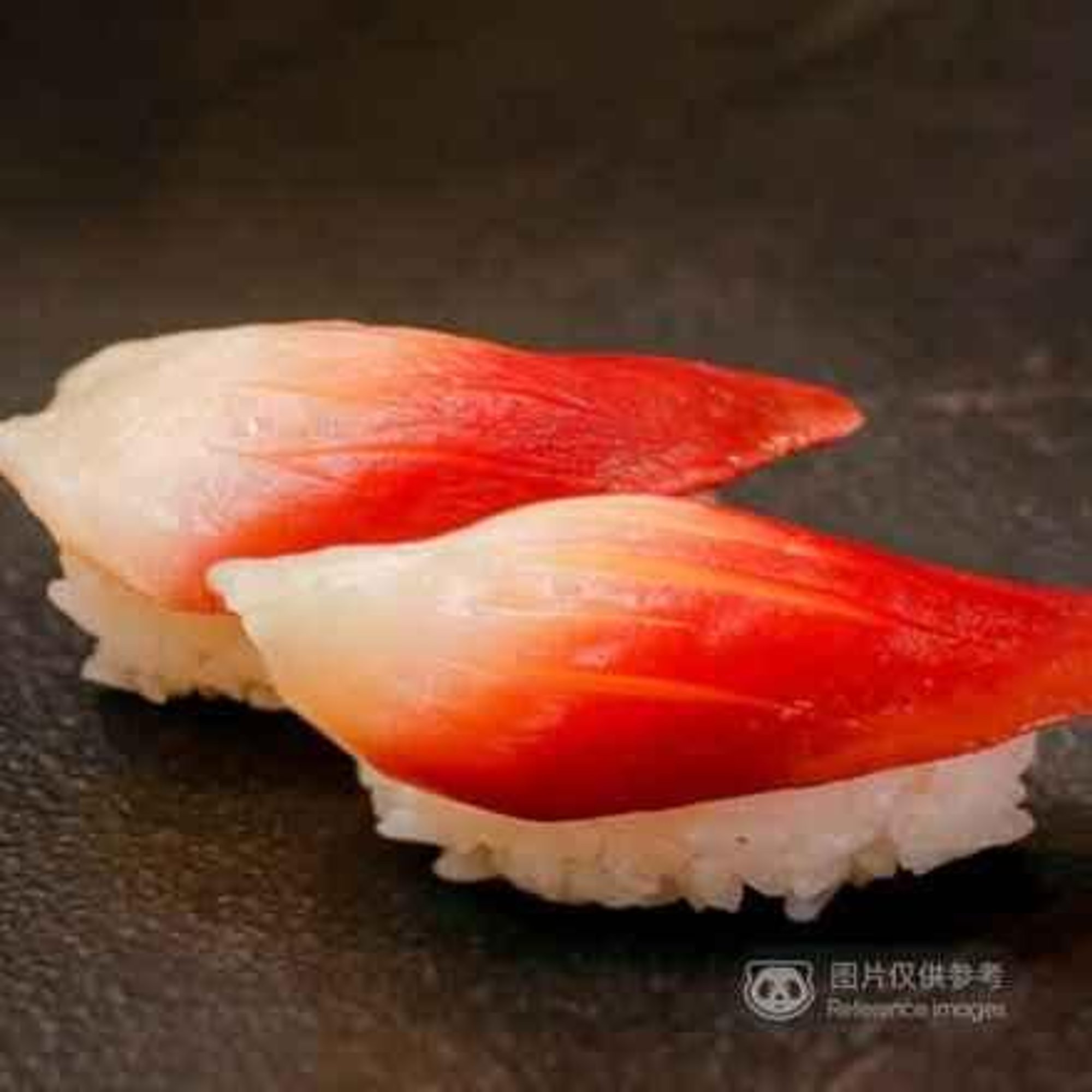 Hokkigai Nigiri (surf clam)