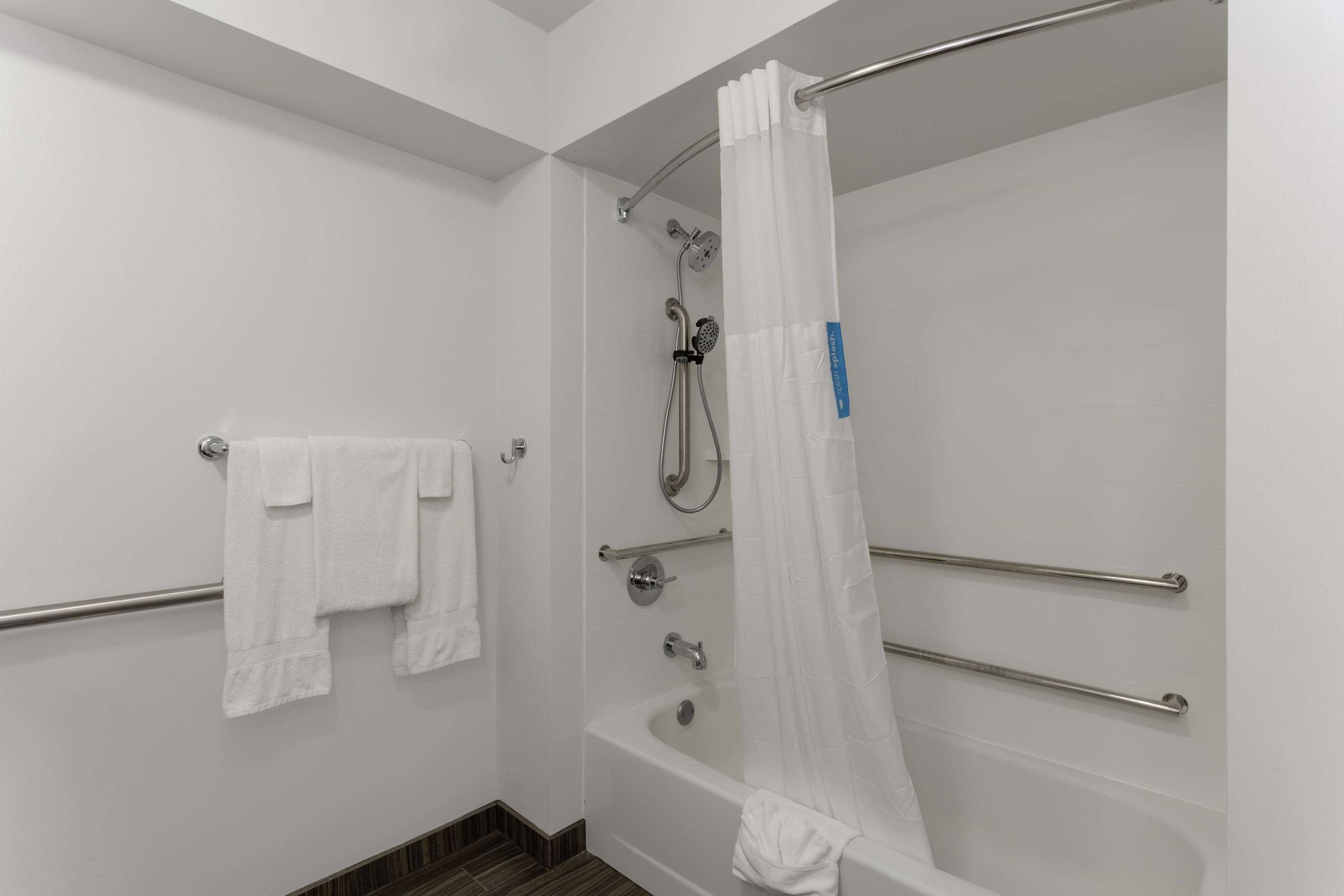 Hampton Inn Bloomington Photo