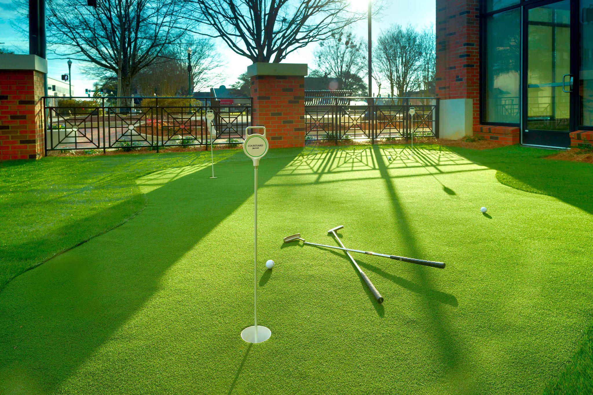 Courtyard by Marriott LaGrange Photo