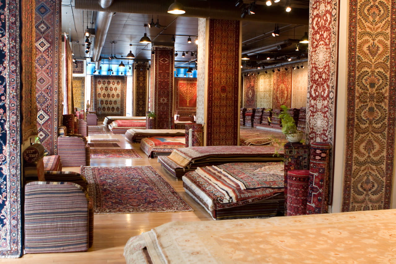 Larget selection of fine rugs and Persian carpet Shabahang and sons milwaukee, wi