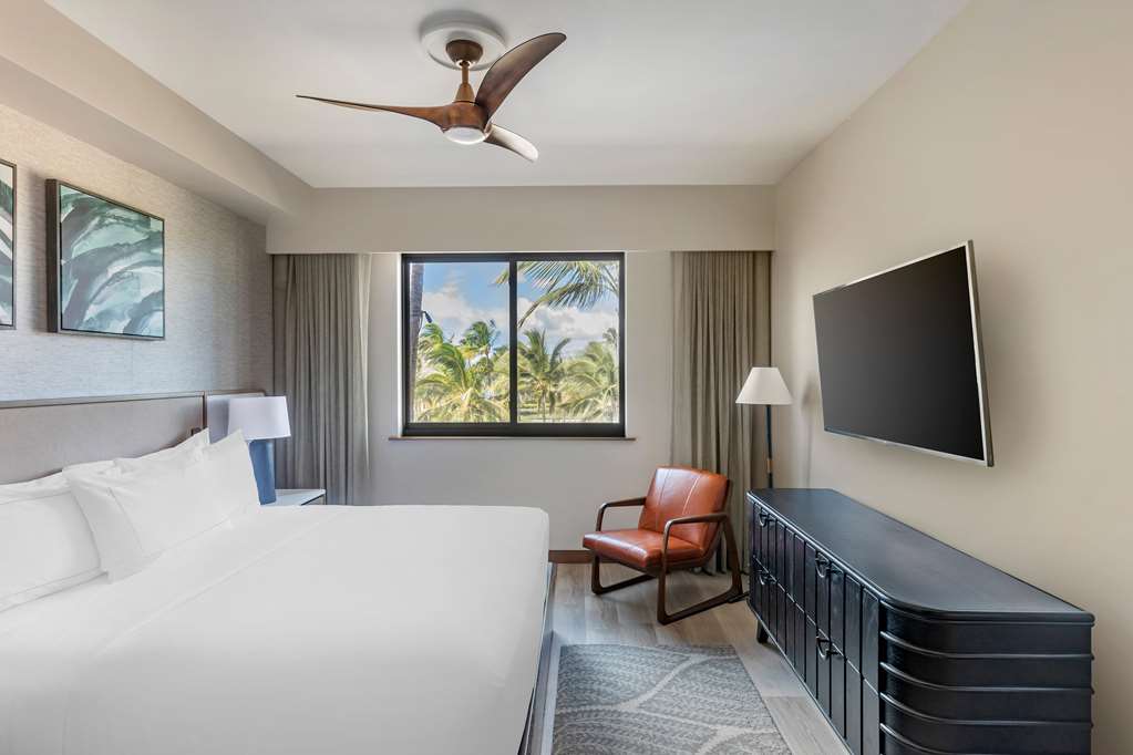 Hilton Grand Vacations Club Maui Bay Villas Image