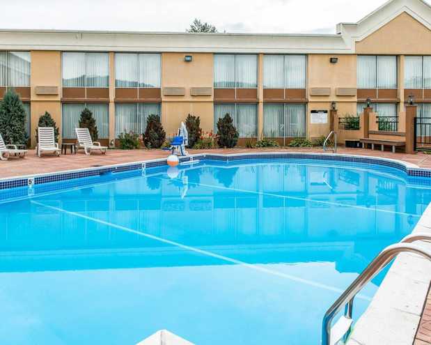 Images Quality Inn & Suites