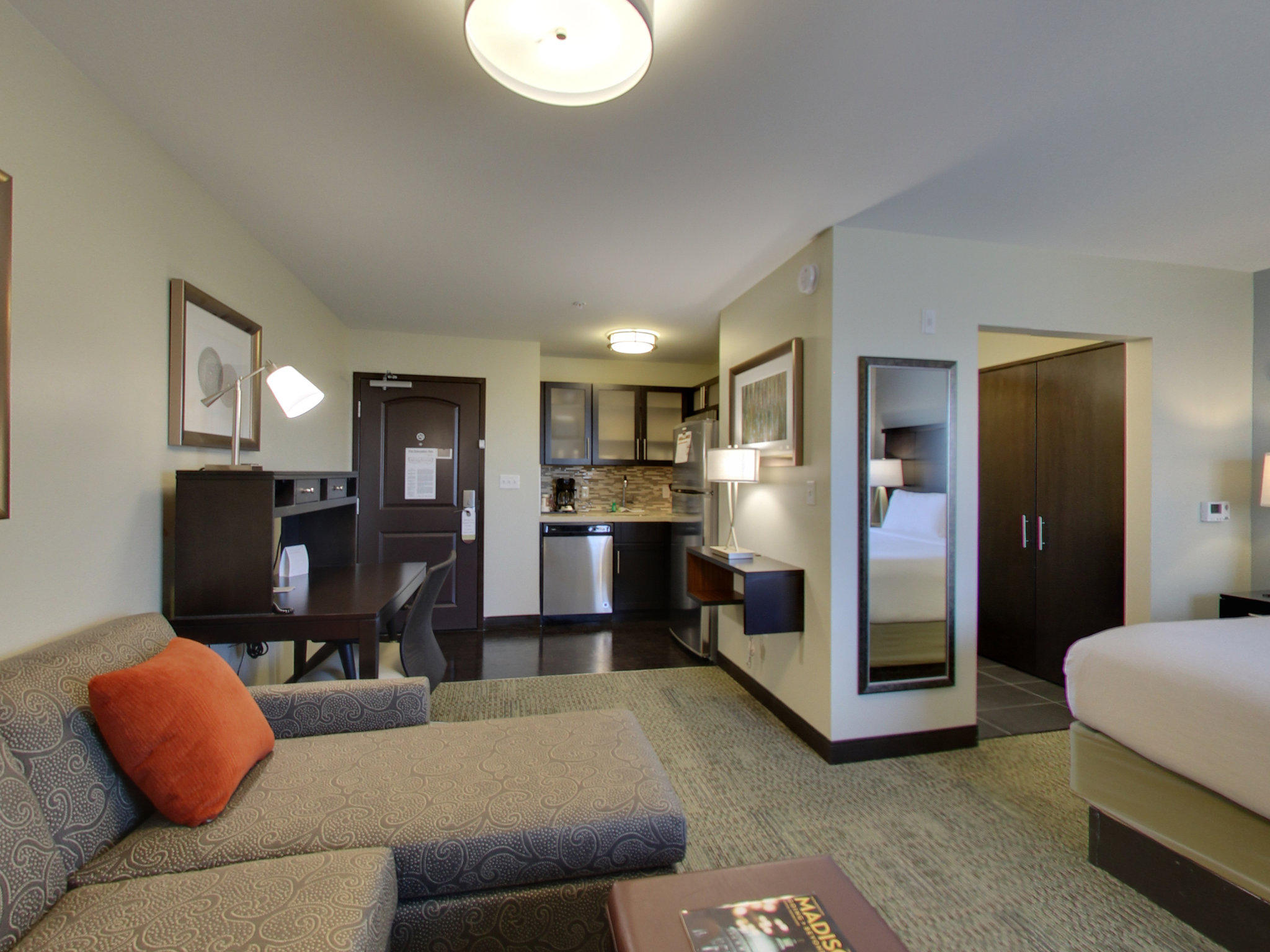 Staybridge Suites Madison - Fitchburg Photo