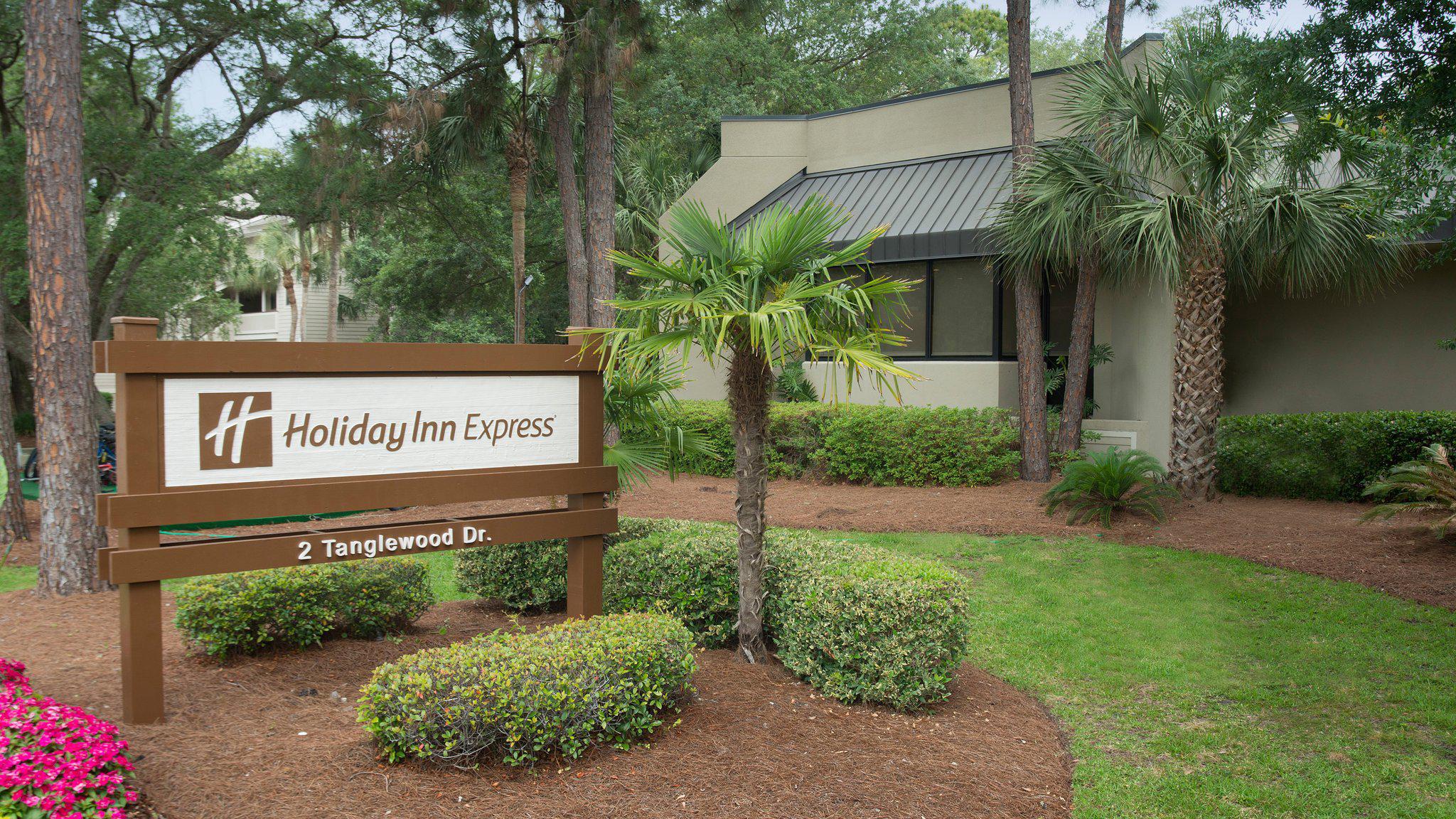 Holiday Inn Express Hilton Head Island Photo