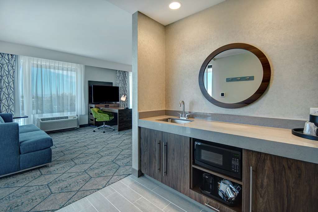 Hampton Inn & Suites Sunnyvale Silicon Valley Image