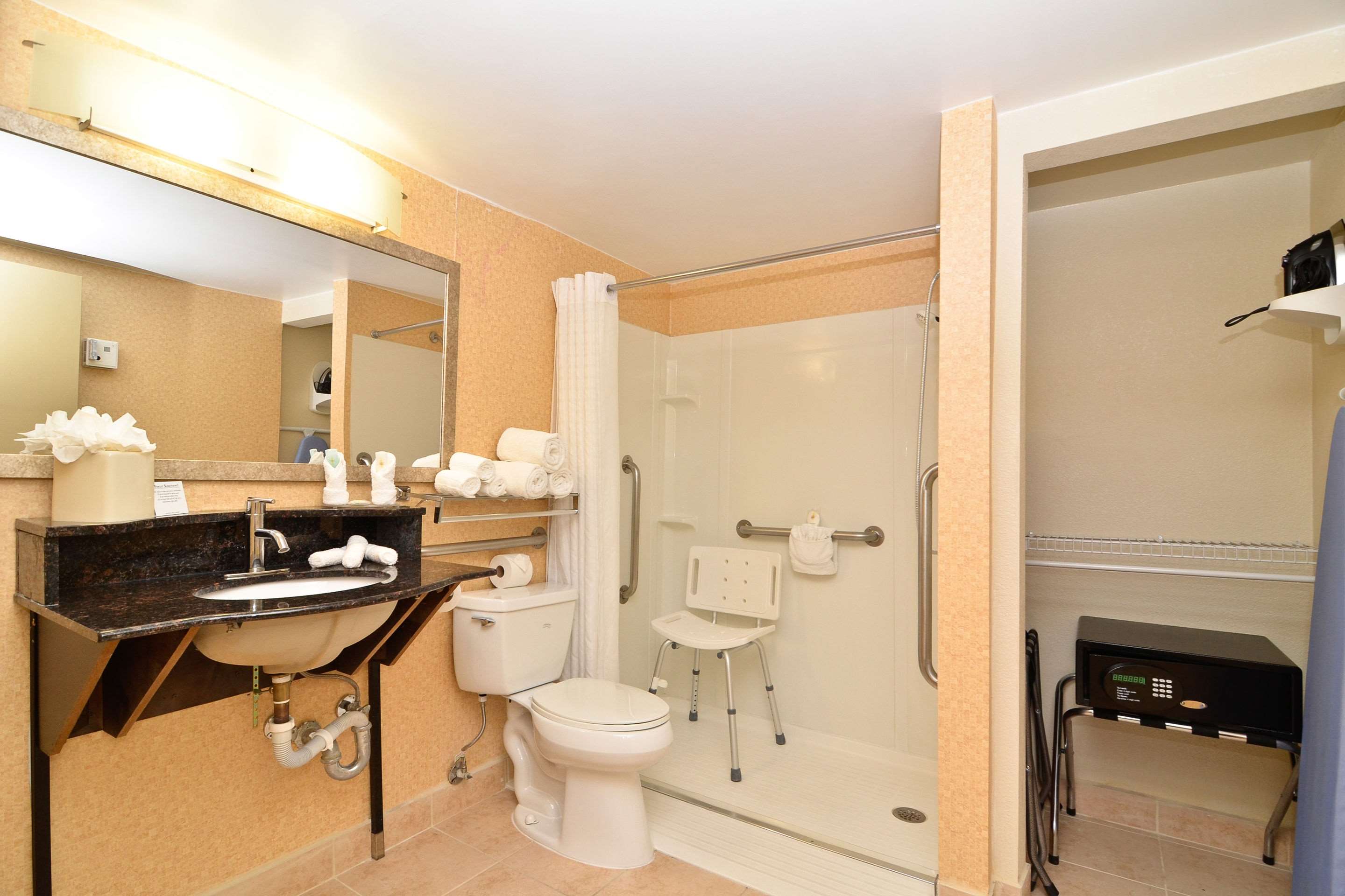 Quality Inn & Suites New York Avenue Photo
