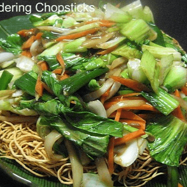V6. Fried Egg Noodle w/ Tofu & Veggies