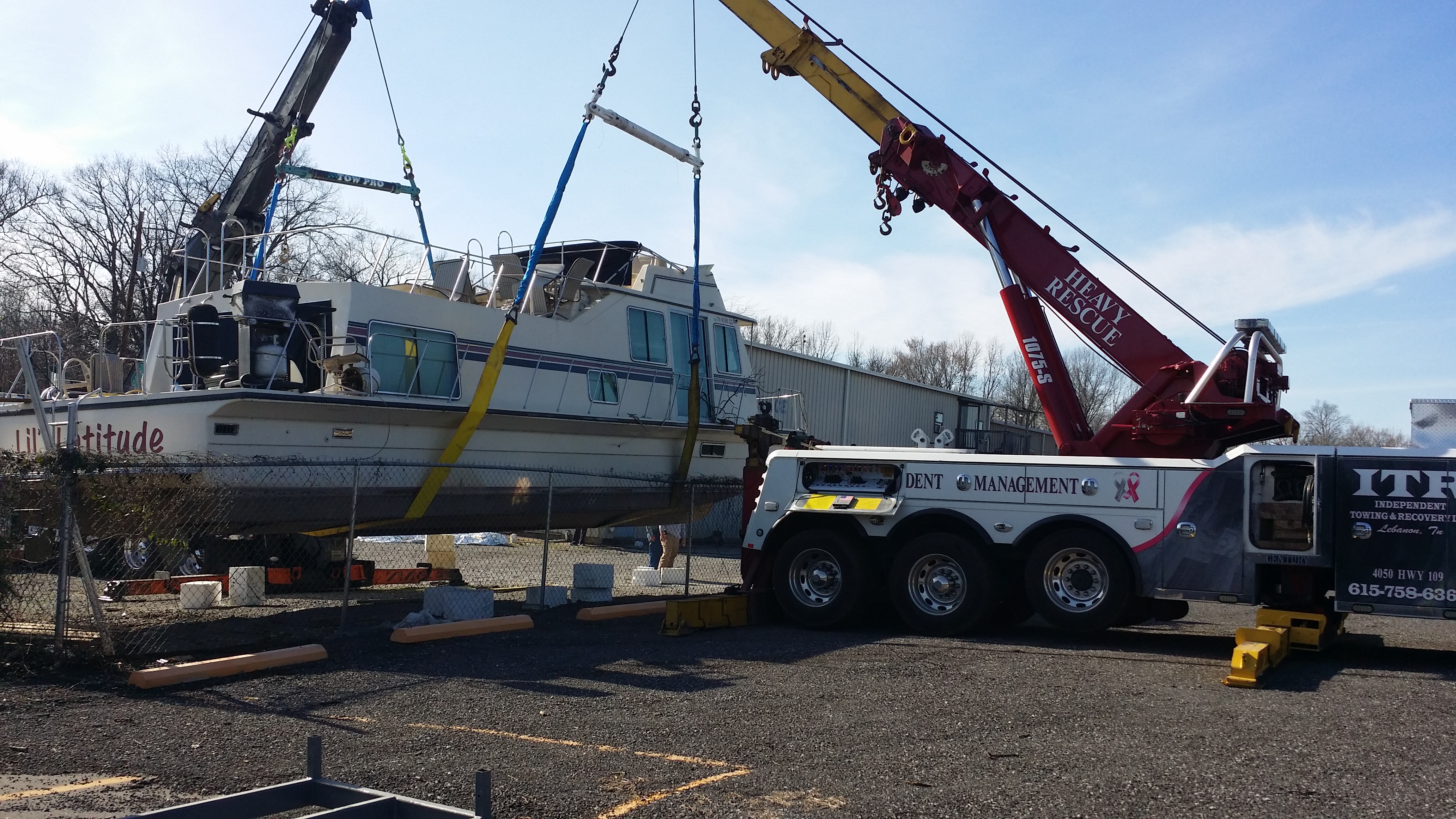 Independent Towing and Recovery LLC Photo