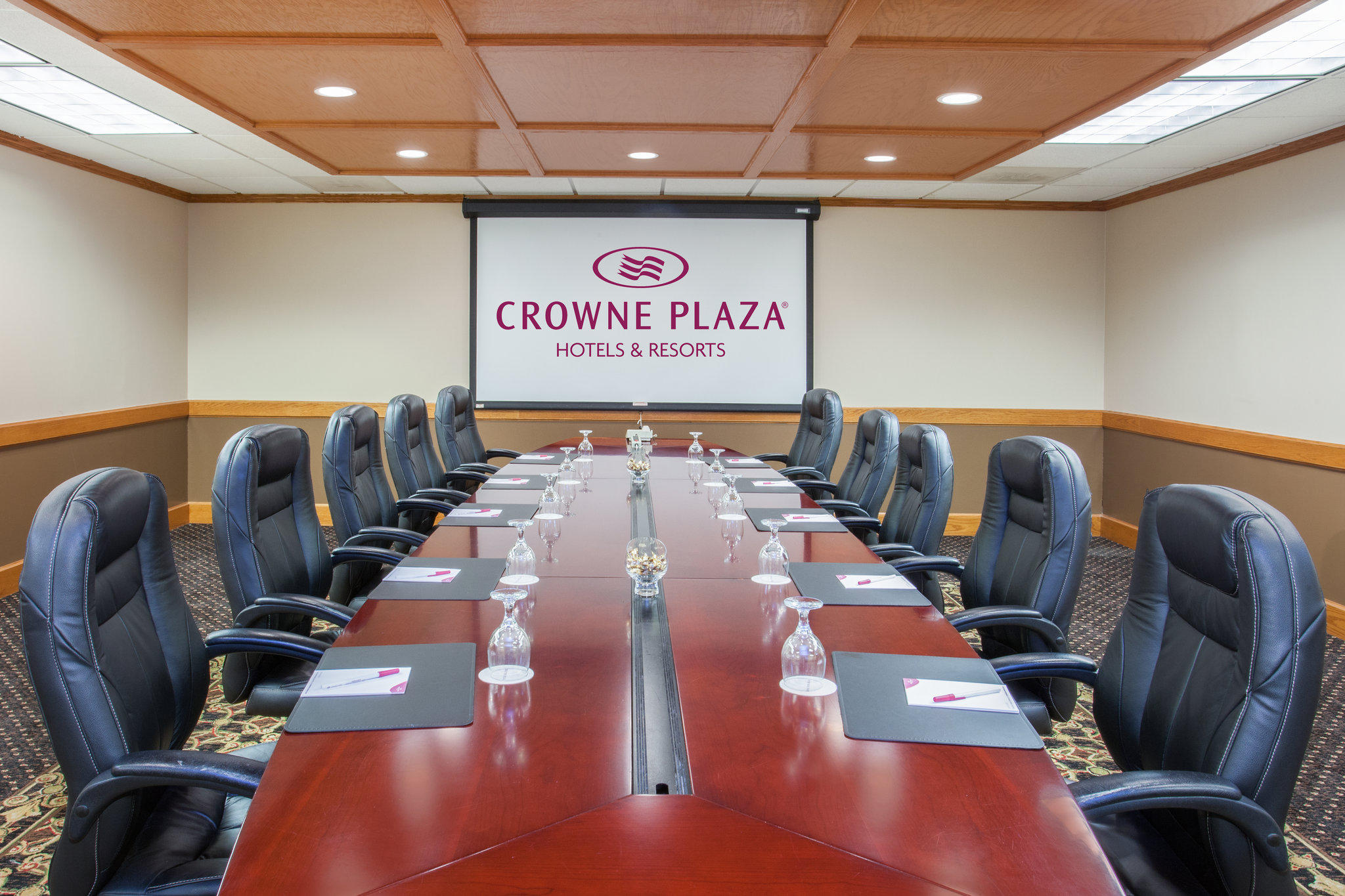 Crowne Plaza Chicago-Northbrook Photo