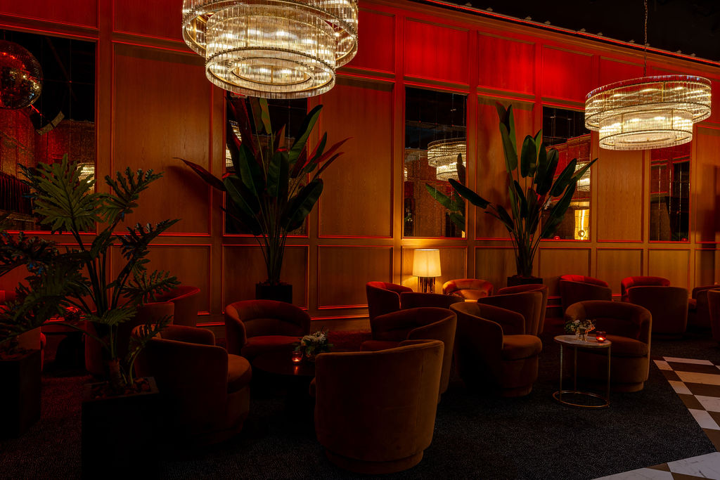 Collins Lobby Bar Image