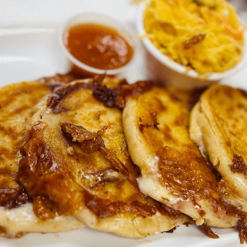 3 Pupusas with Curtido & Can of Soda Combo