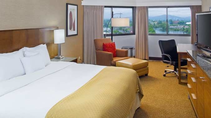 DoubleTree by Hilton Hotel Spokane City Center Photo
