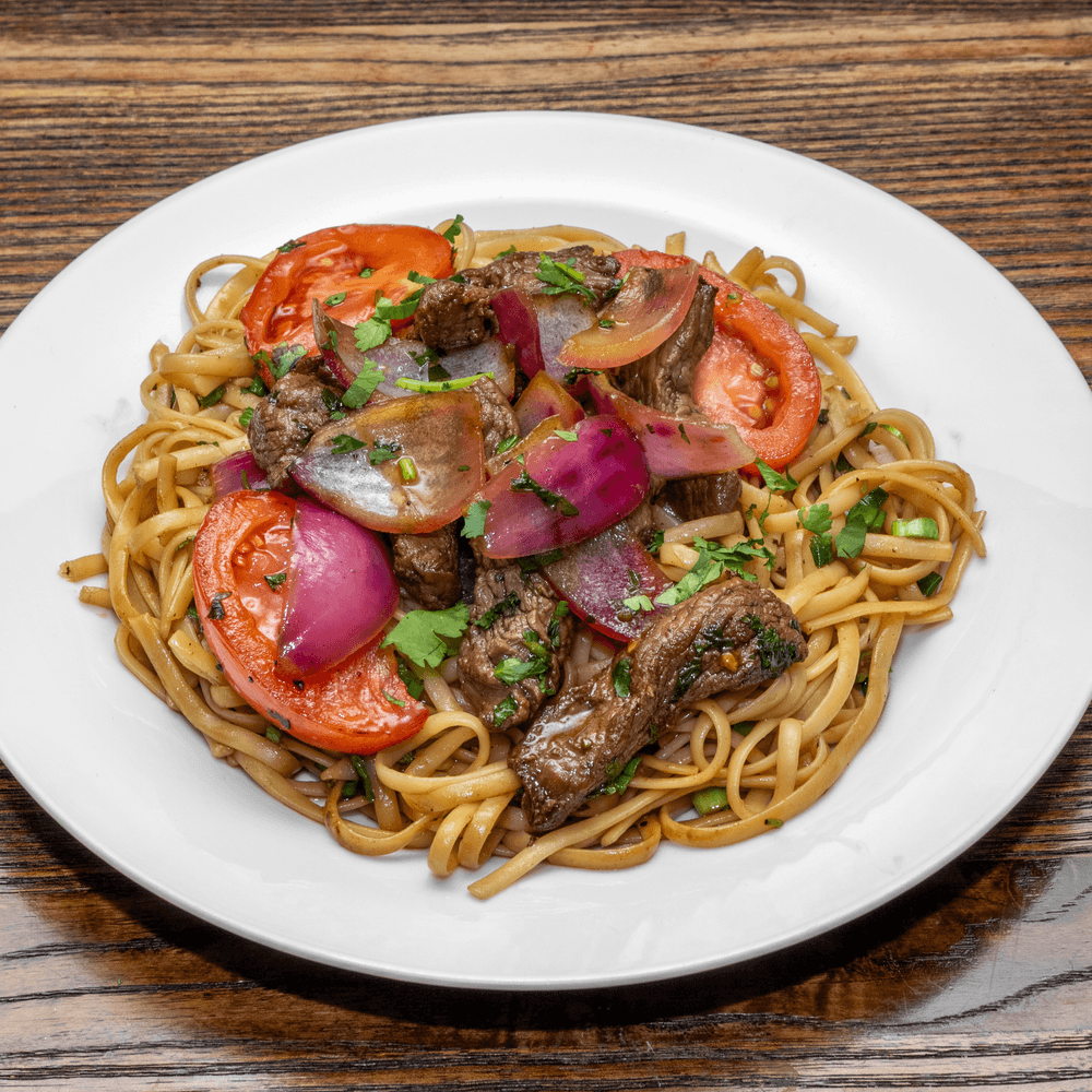 Tallarín Saltado de Carne Plate