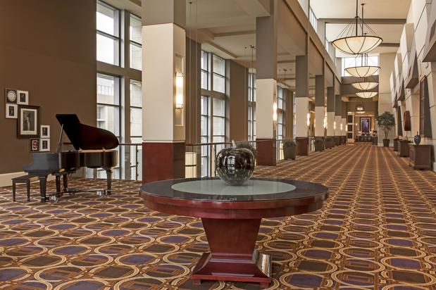 Images Sheraton Overland Park Hotel at the Convention Center