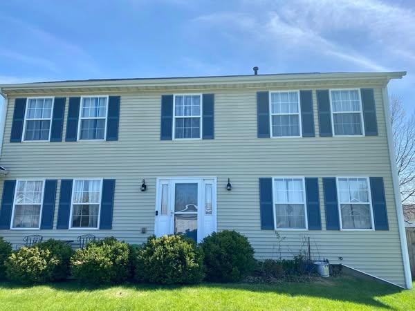 Blues Pressure Washing Image